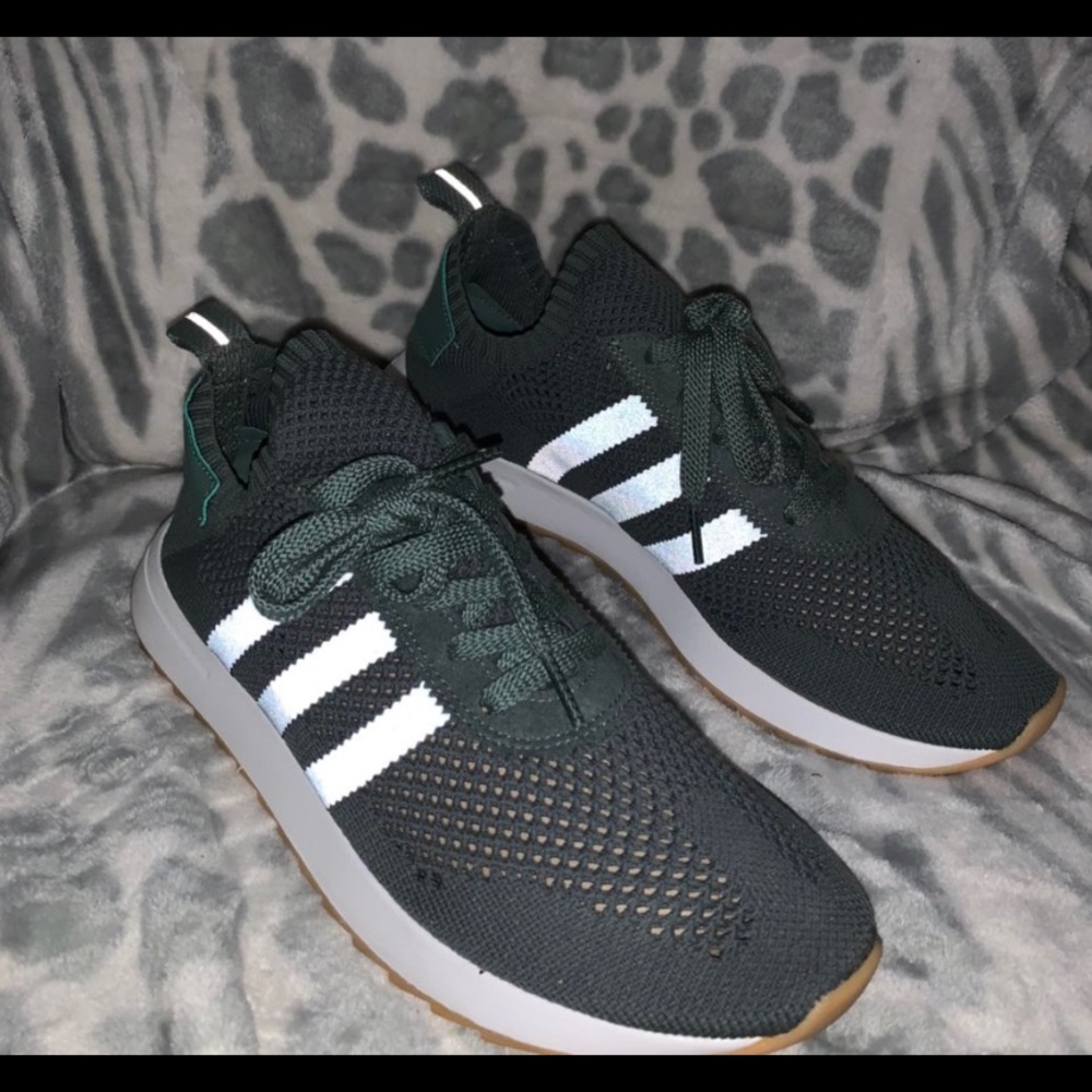 Women’s primeknit flashback